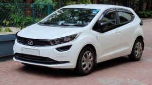 Dual Clutch Tata Altroz Starts at ₹8.10 Lakh with 45 Patents and New Features