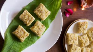 Almond-Coconut Barfi Recipe : व्रत में भी खा सकते हैं ये मुंह में घुलने वाली मिठाई  in Food category