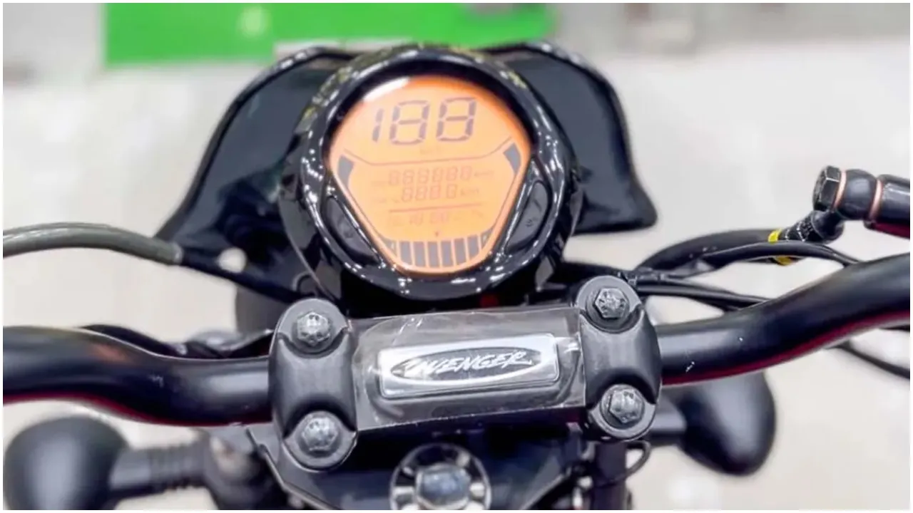 Bajaj Avenger Street 220