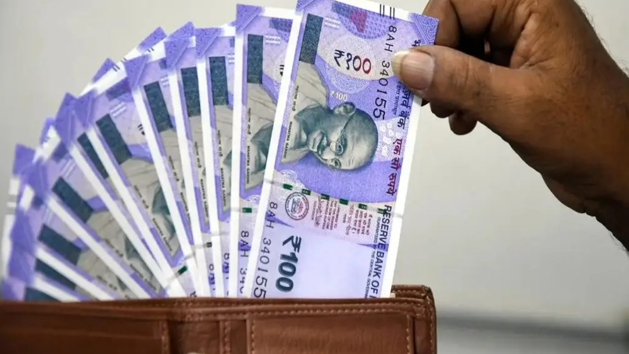 State Government hikes DA, 5...