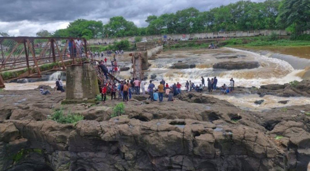 Pune Bridge Accident at Kund...