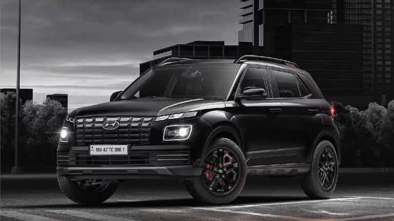 Save ₹85,000 on This Hyundai SUV With 6 Airbags and 23Km Mileage