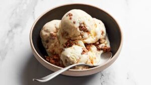 How to Make Ice Cream Super Healthy & Tasty: Try This Unique Serving Hack!