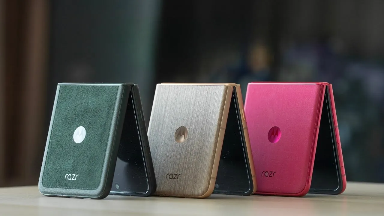 Motorola Razr 60 Unboxing