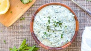 पहाड़ी खीरा रायता रेसिपी: गर्मी में ठंडक पहुंचाए यह अनोखा और स्वादिष्ट डिश