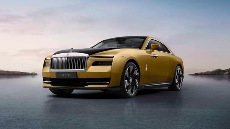 Rolls-Royce’s Rs.9.5 Crore EV Debuts in India with 659bhp and 530 km Range
