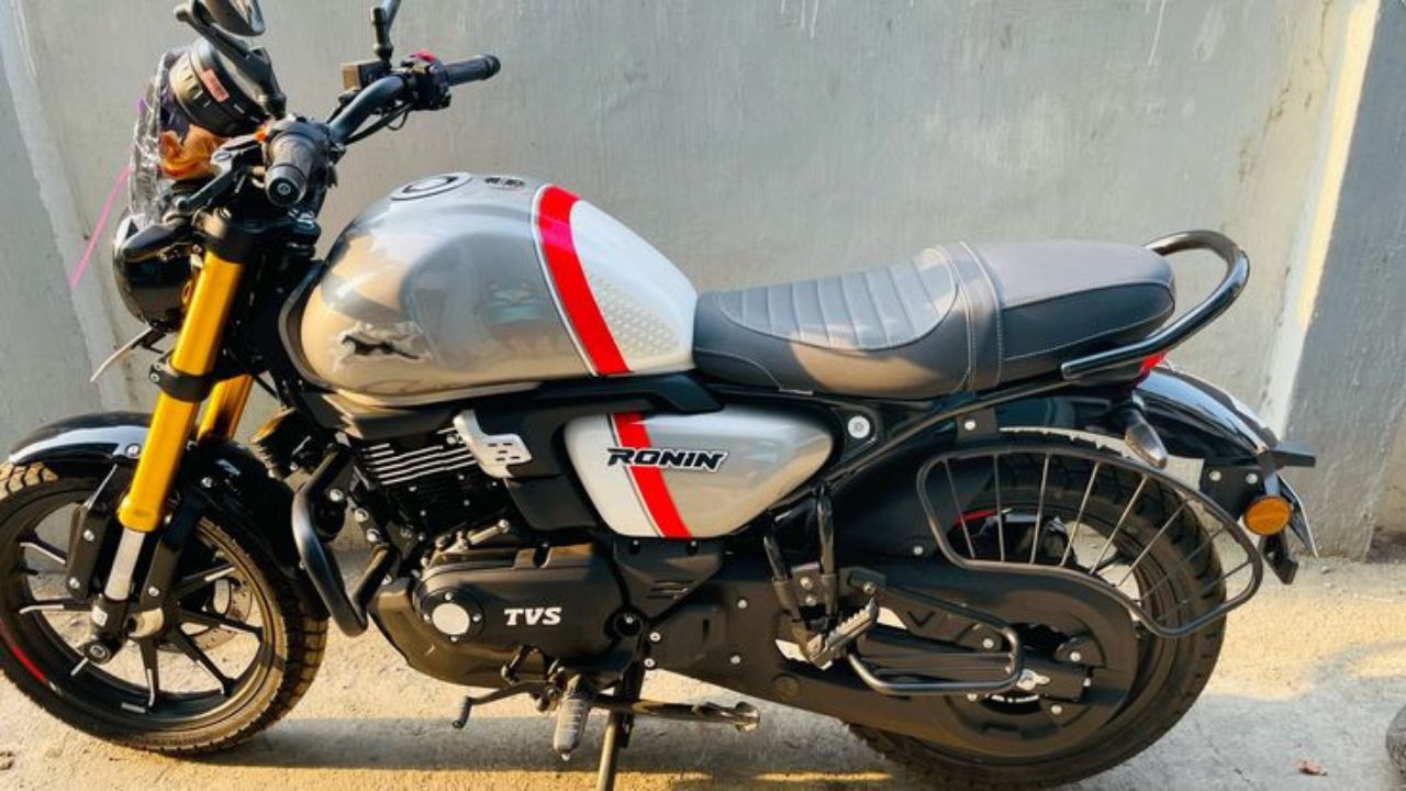 TVS Ronin 225 : EMI...