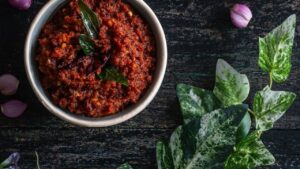 Tomato-garlic-peanut spicy chutney : 10 मिनट में बनने वाली स्वाद की बम, हर डिश के साथ जमेगी जबरदस्त!