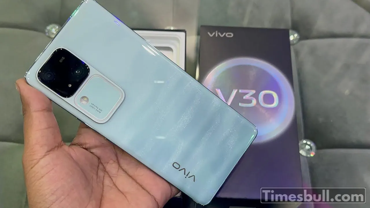 Vivo V30