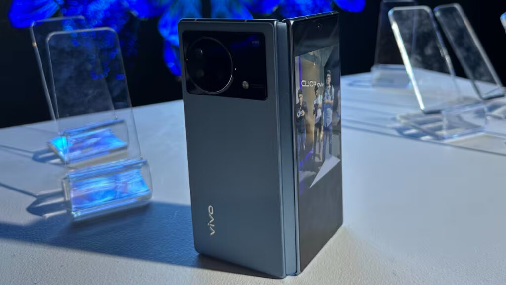 Vivo X Fold 5 : A Foldable Powerhouse with a Big Battery and Dual Selfie Cameras