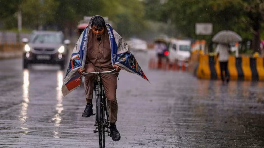 Weather Update today: देश के इन राज्यों में भारी बारिश का अलर्ट, हिमाचल में सावधान रहने के लिए कहा गया