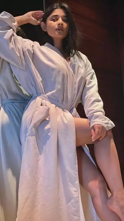 TV’s Most Stylish Young Saas...