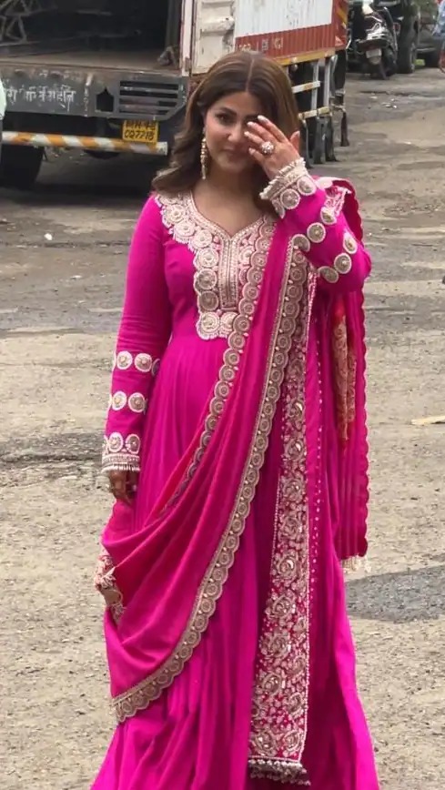 Is Hina Khan Pregnant? Fans...