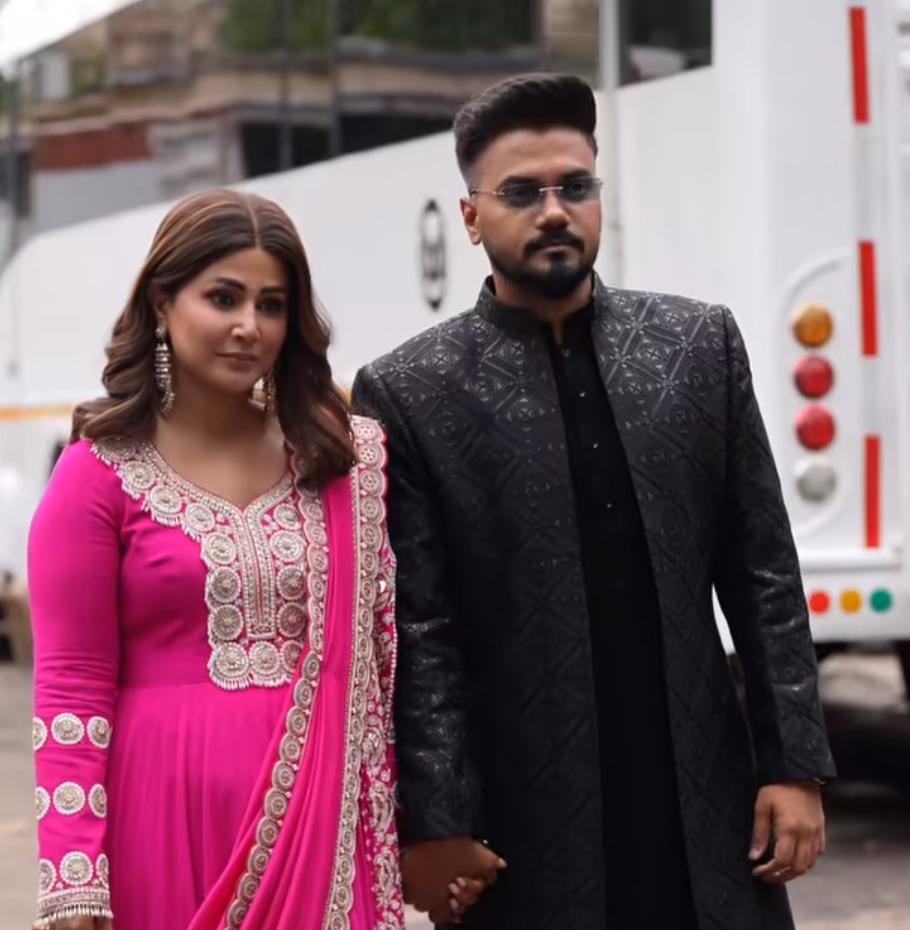 Is Hina Khan Pregnant? Fans...