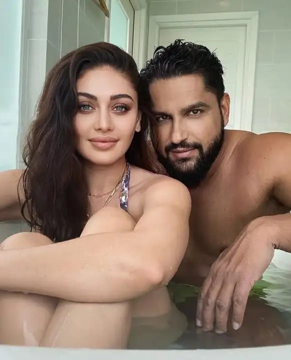 Must-See Shefali Jariwala & Parag...