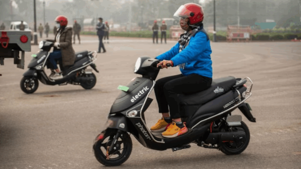Why More Women Are Buying Electric Two-Wheelers in 2025