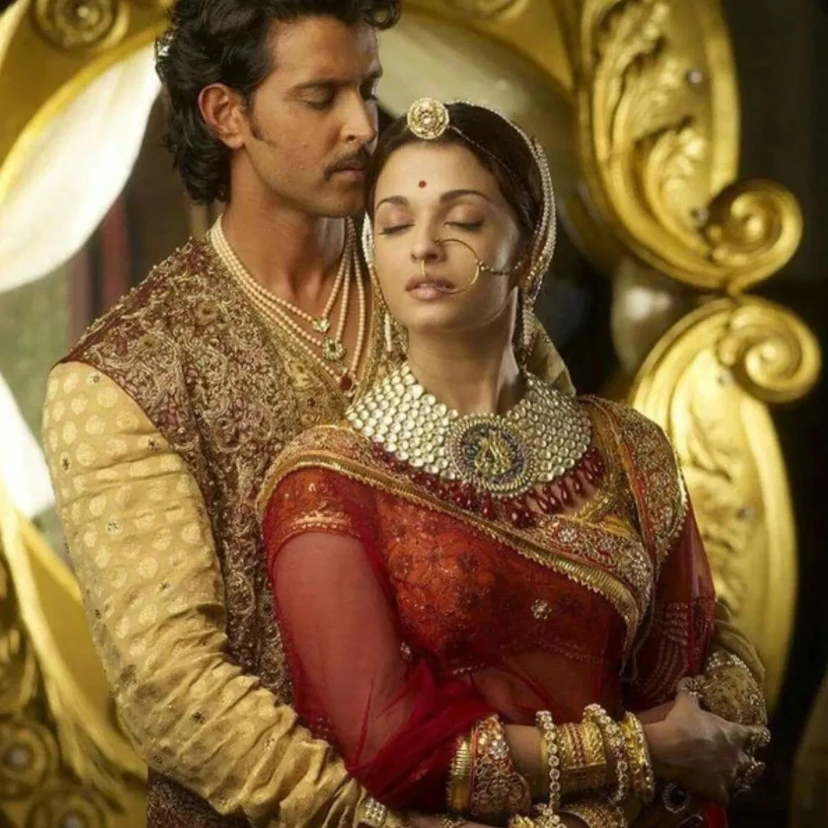 Aishwarya Rai Bachchan carry Real...