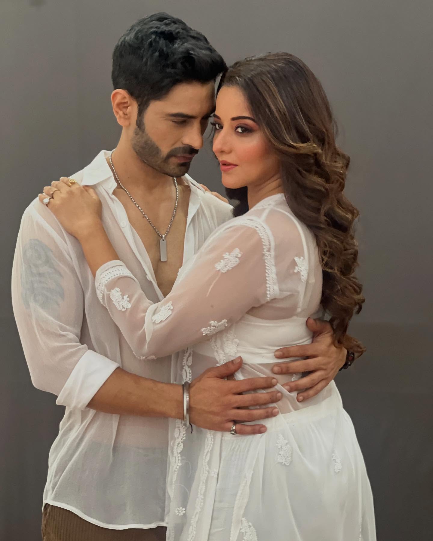 Monalisa Romantic Avatar with Ankit...