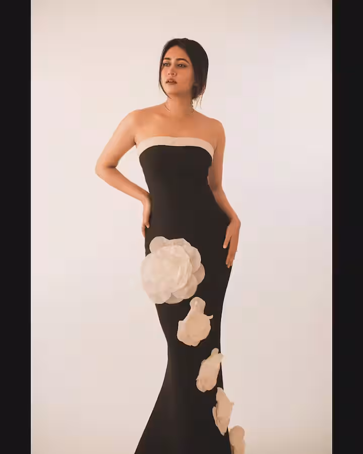 Panchayat Rinki aka Saanvika See...