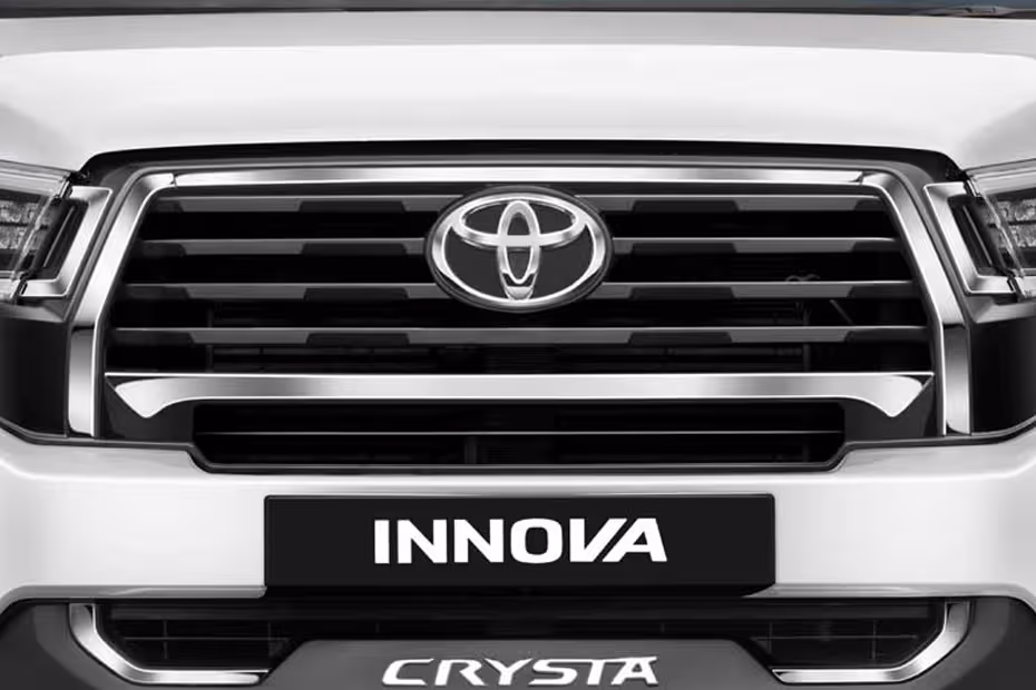 Toyota Innova Crysta 2025 –...