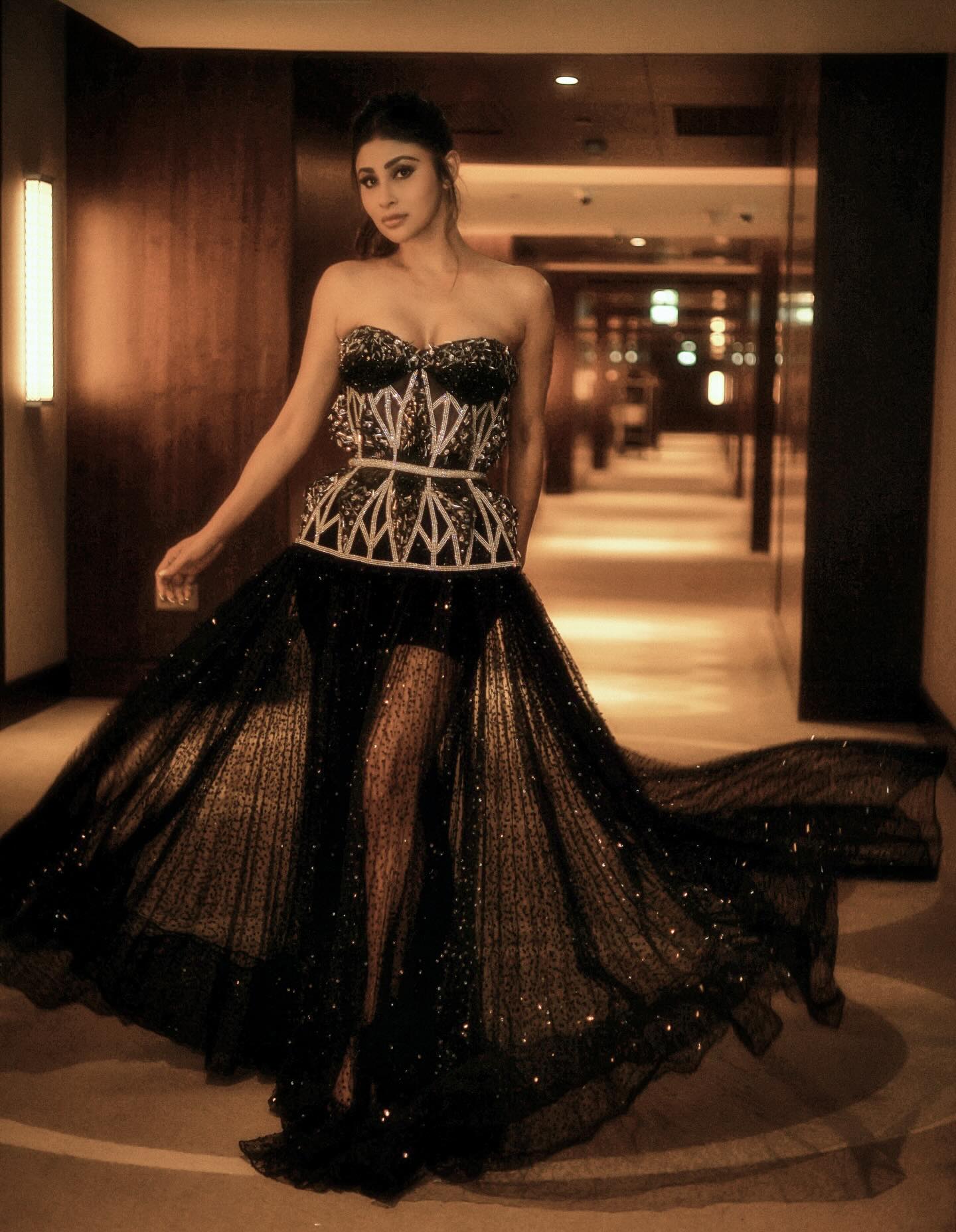 Mouni Roy Glamorous New Look...