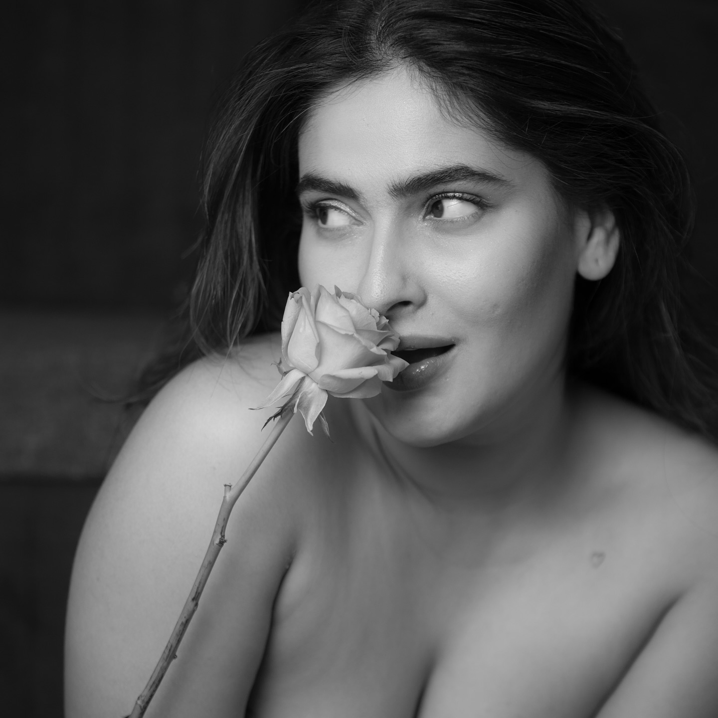 Actress Karishma Sharma Flaunt Toned...