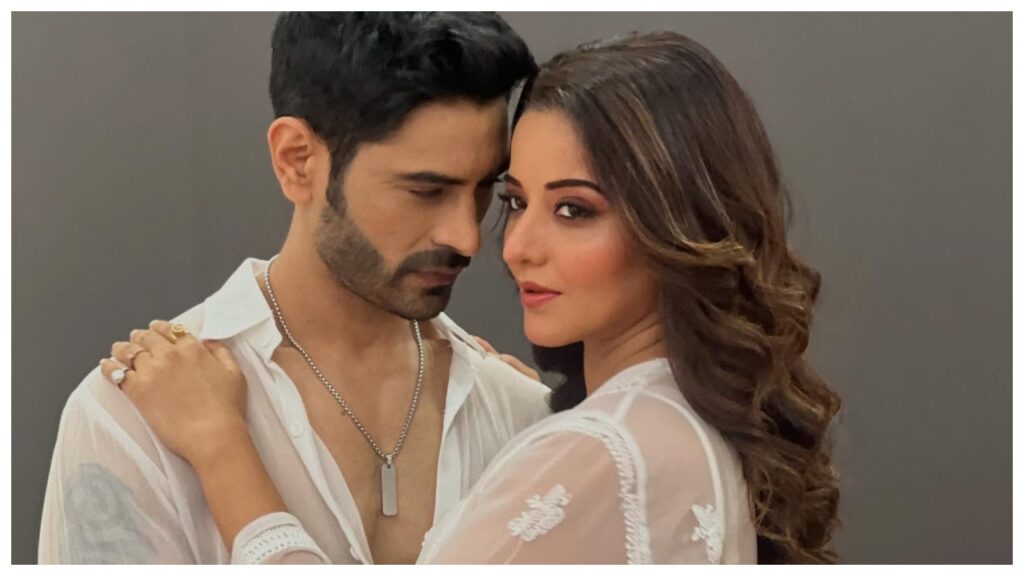 Monalisa Romantic Avatar with Ankit Bhatia, Photo’s viral on Internet