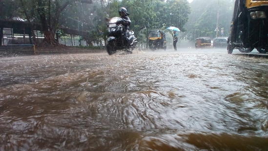 Mumbai Severe Rainfall Alert; Flooding...