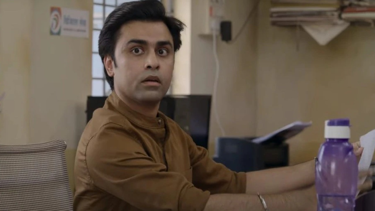 Panchayat 4-Sachiv Ji  Earns Lakhs Per Episode – Check His Total Net Worth Will Shock You