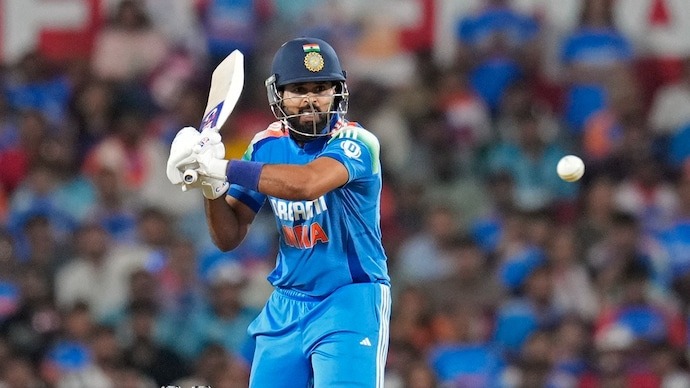 Shreyas Iyer Set for