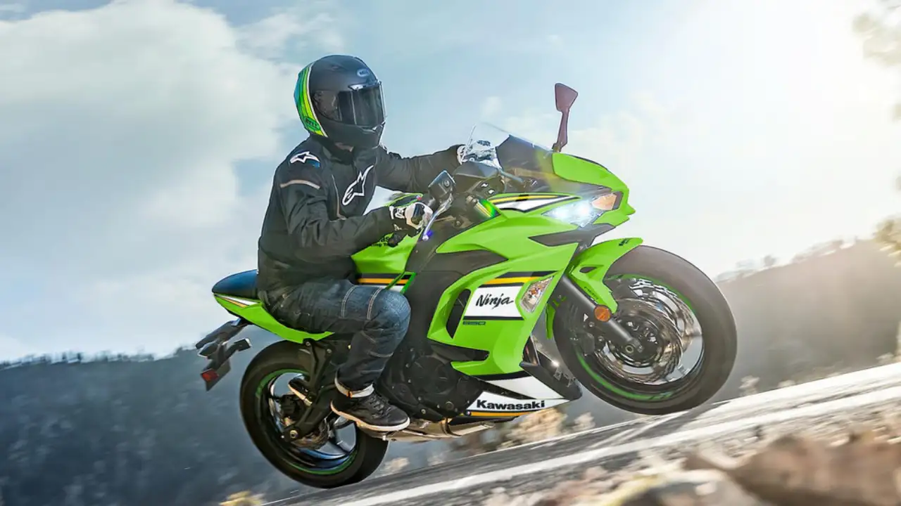 Grab ₹84,000 Off on Kawasaki...