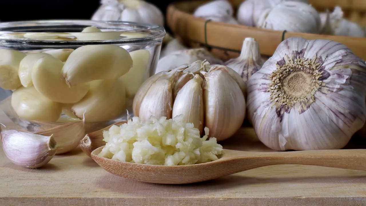 Benifits Of Garlic लहसुन के...