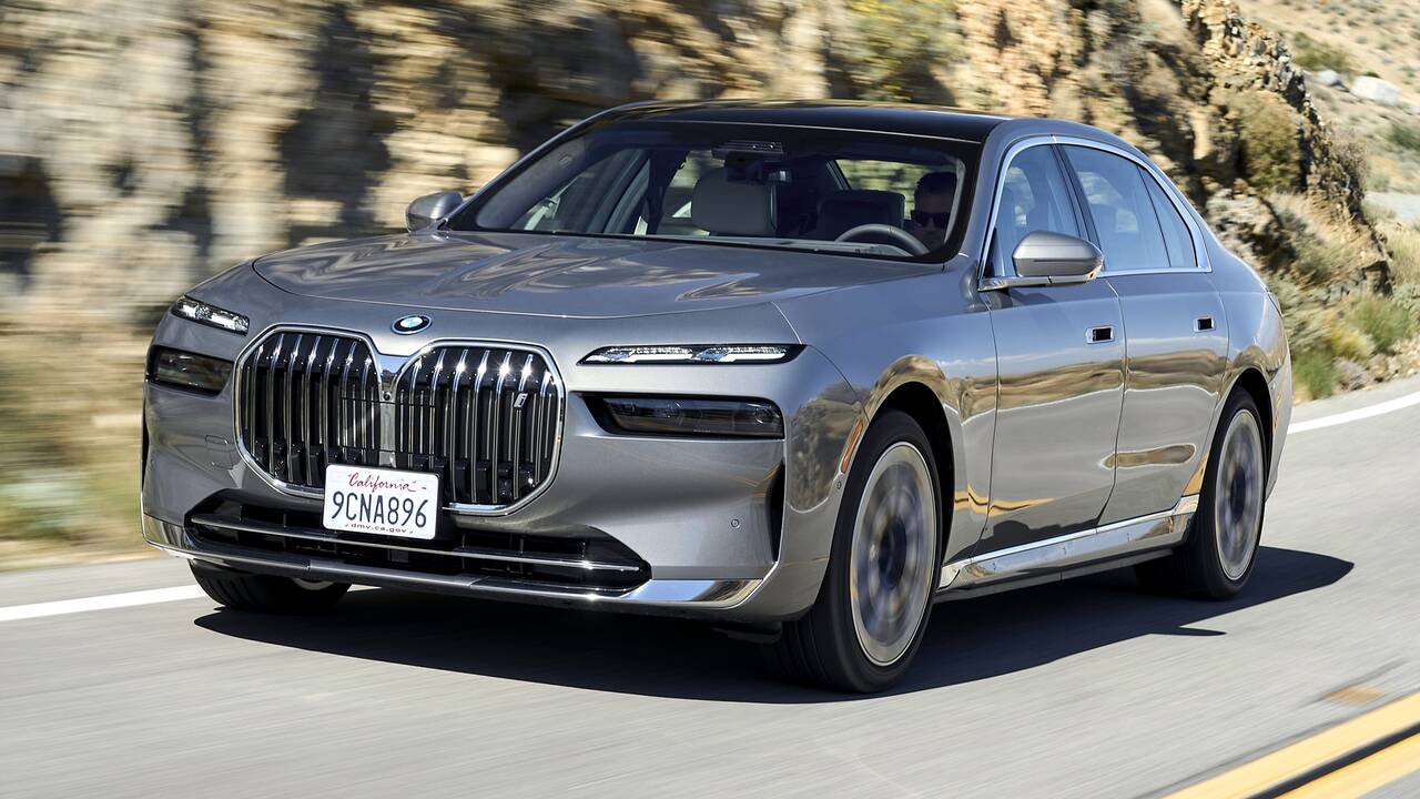 BMW i7 2025 भारत में...