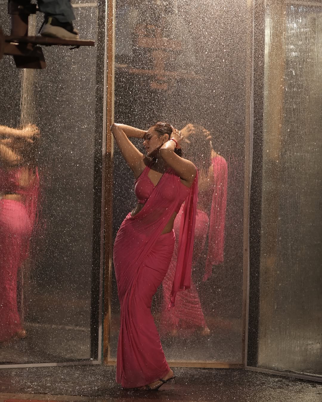 Anjali Arora Top 7 Glam...