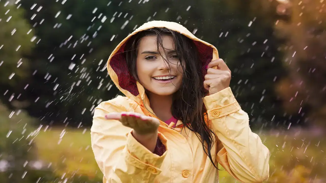 Monsoon Skin Care Tips 2025:...