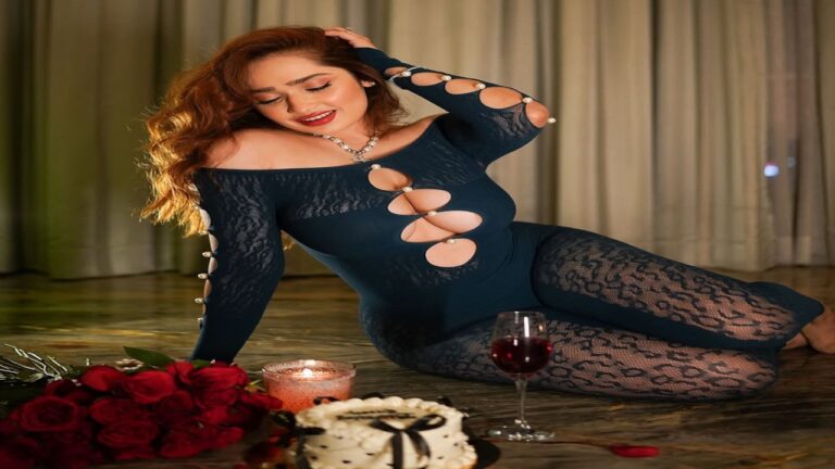 Aditi Mistry Hot Look In Green Revealing Dress On Her 25th Birthday Goes Viral On Internet