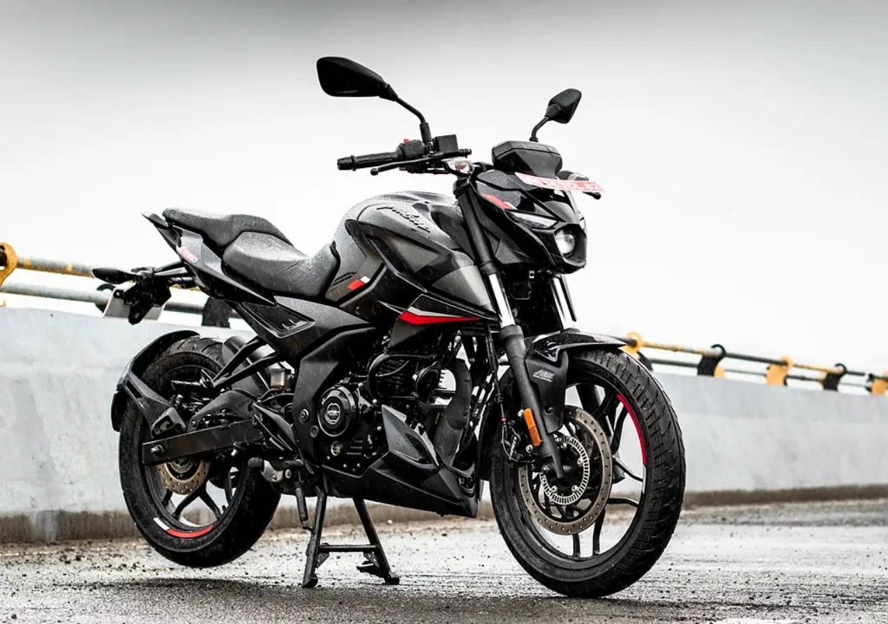 Bajaj Pulsar N160 2025 Review:...