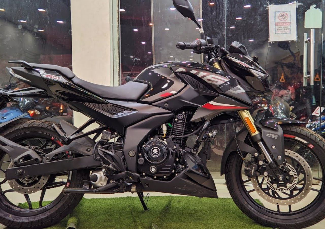 Bajaj Pulsar N160 2025 Review:...