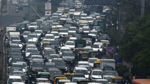 Big shock for vehicle owners Delhi LG demands pause on ban of EOL vehicles