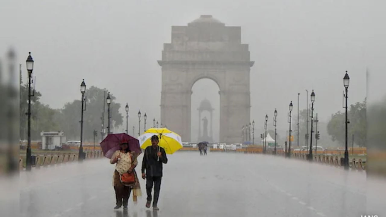 Delhi Weather Update: दिल्ली में...