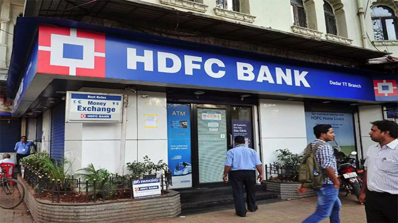 HDFC Bank reduced interest on loans