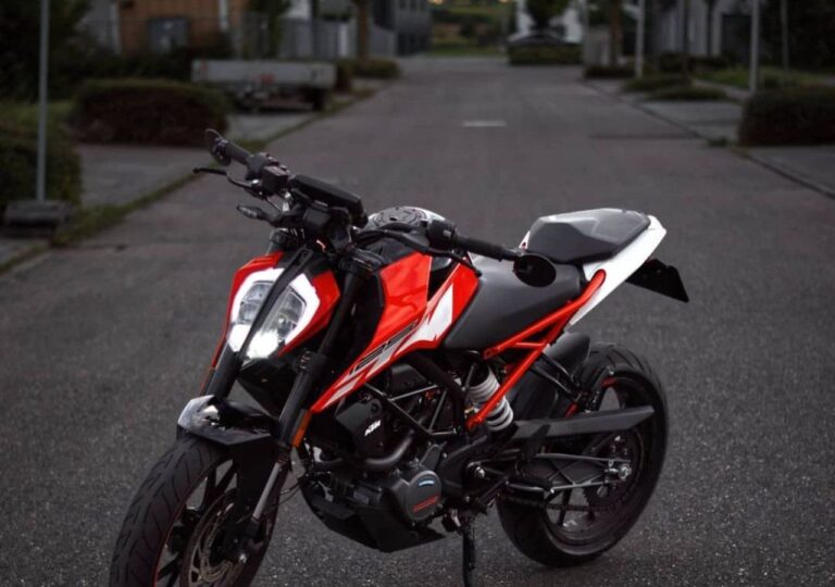 KTM Duke 200 Review – The Ultimate Street Beast for Thrill Seekers