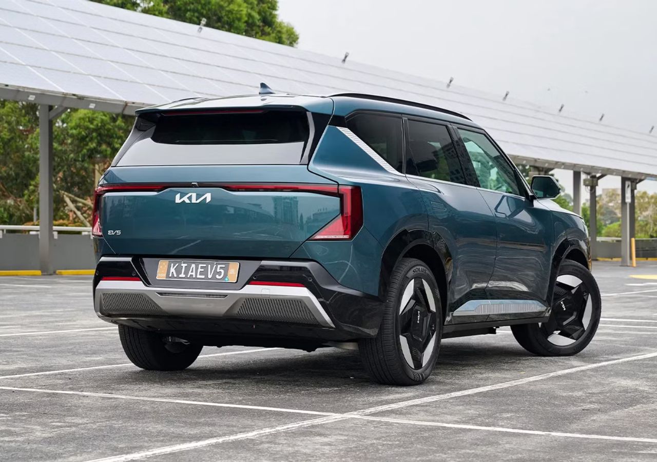 Kia EV5 2025 Launch Next...