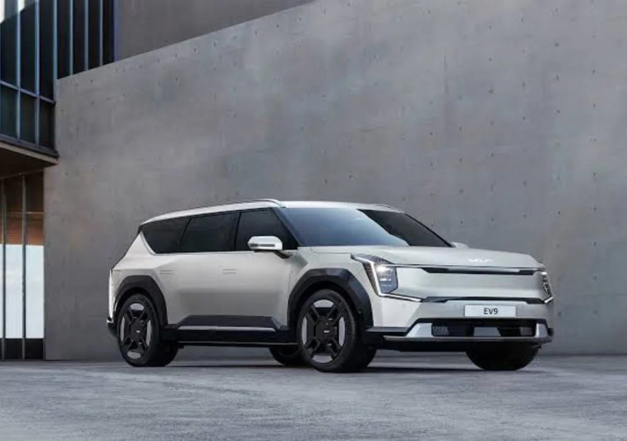 Kia EV9 2025 Electric SUV...