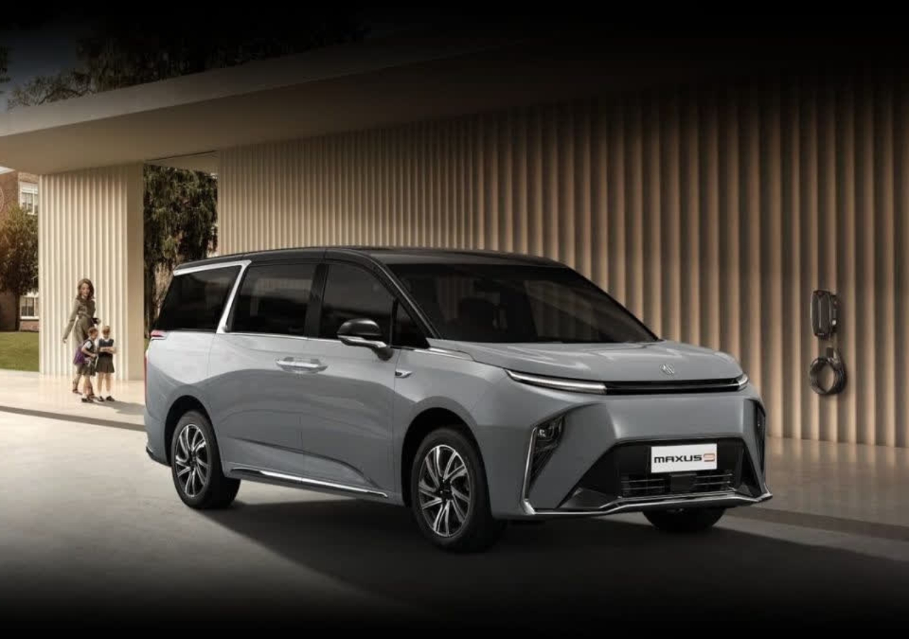 MG M9 Electric MPV Launch...