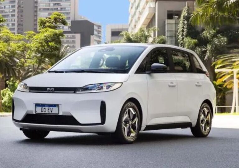 MG Windsor EV Launched: Luxury Meets Sustainability in a Premium Electric Sedan”