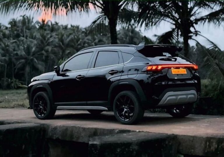 Maruti Suzuki Fronx 2025 Review: The Perfect Blend of SUV Style & Hatchback Practicality?