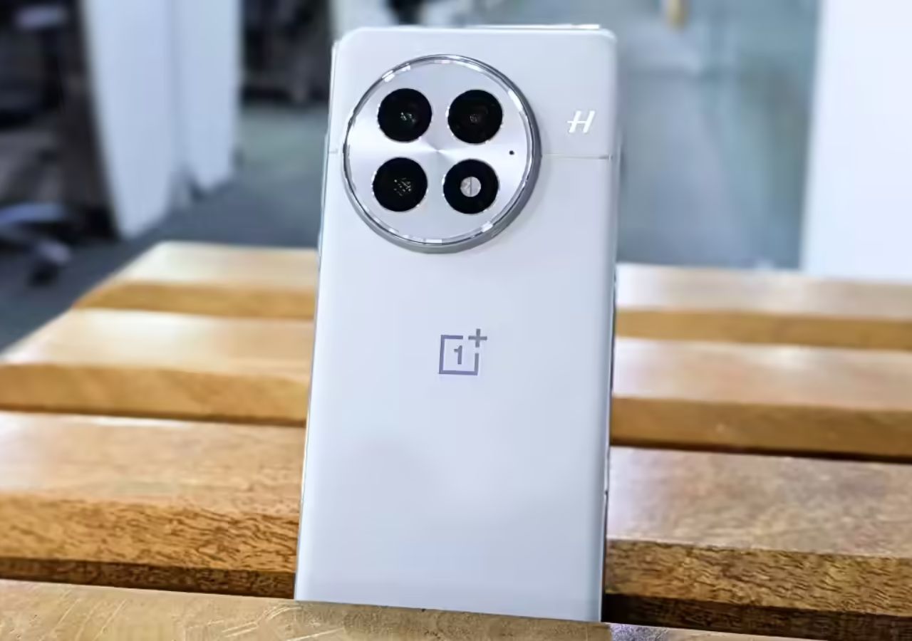 OnePlus 13R Review : Premium...