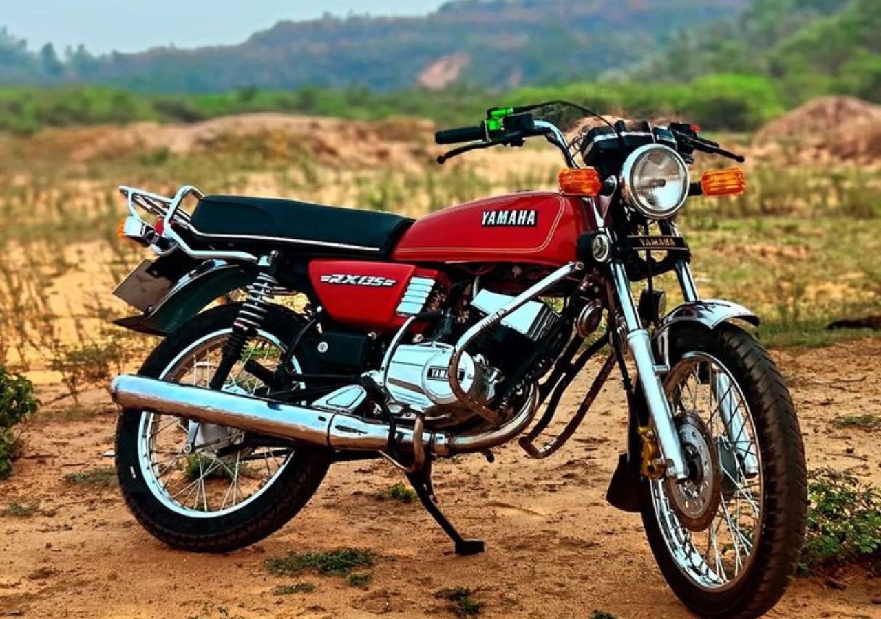Yamaha RX 100 Makes a...