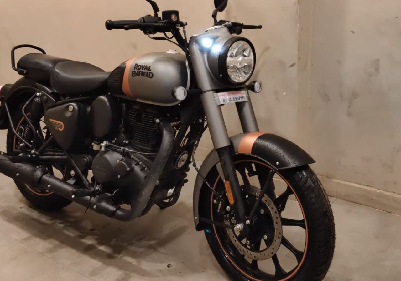 Royal Enfield Classic 350 2025:...